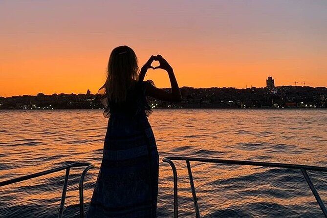 Istanbul Bosphorus Boat Tour and Golden Horn Cruise Day or Sunset - FAQs