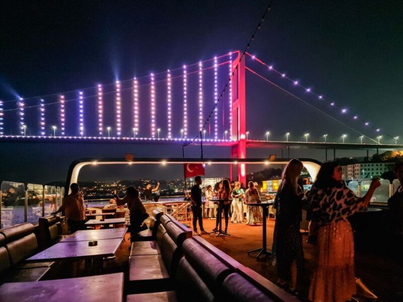 Istanbul: Bosphorus Dinner Cruise w/ Drinks & Entertainment - FAQs