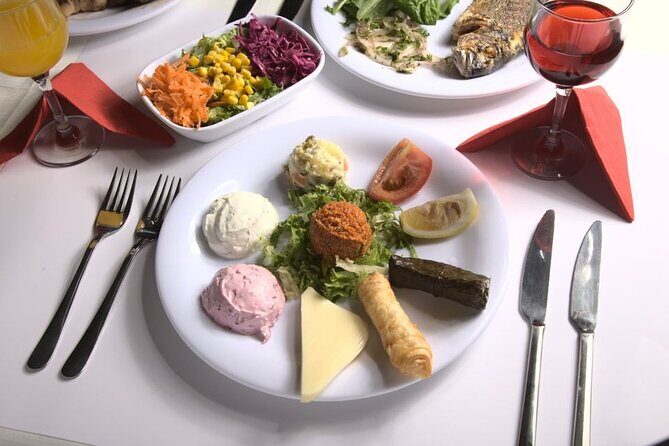 Istanbul: Bosphorus Dinner Cruise with Turkish Night Show - Who Should Consider This Tour?