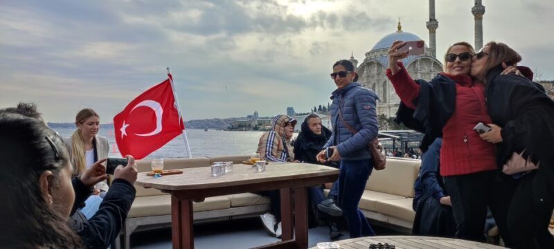 Istanbul: Bosphorus Sunset Cruise on Yacht with Live Guide - What We Think About the Price and Value