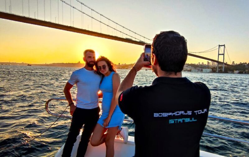 Istanbul: Bosphorus Sunset Yacht Cruise with Live Guide - Exploring the Bosphorus Sunset Yacht Cruise in Depth
