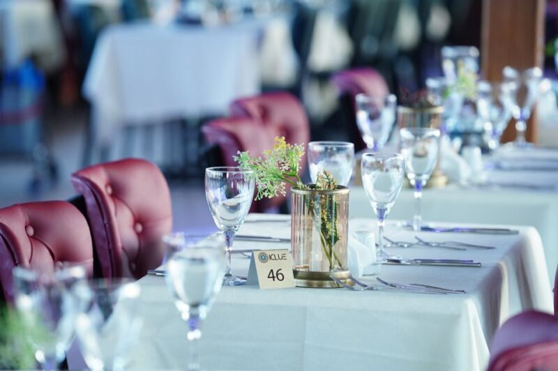 Istanbul: Dinner Cruise and Entertainment with Private Table - The Experience in Detail