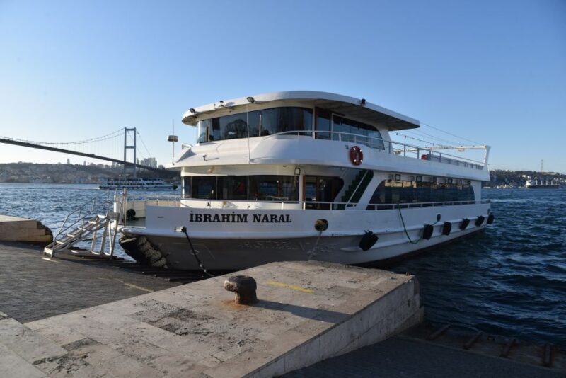 Istanbul: Explore Bosphorous on a Sunset Boat Cruise - What to Expect from the Experience