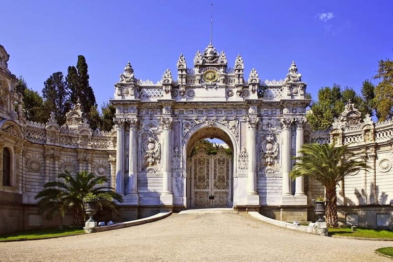 Istanbul: Full-Day Tour with Dolmabahce & Bosphorus Cruise - Who Should Consider This Tour?