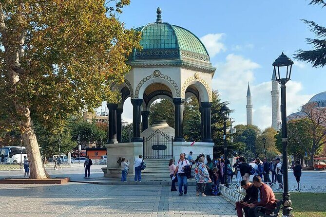 Istanbul Highlights! Blue Mosque, Hagia Sophia, Topkap and More! - Key Points