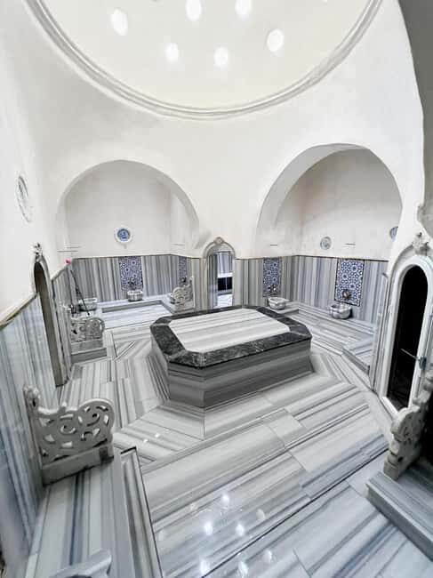 Istanbul: Historic Sifa Turkish Bath in Sultanahmet Square - The Experience: Walking Through History