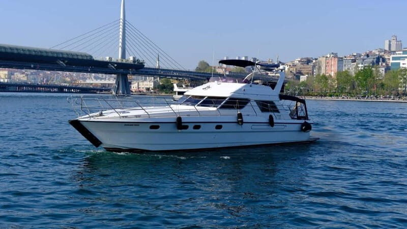 Istanbul: Luxury Yacht on Bosphorus - Authentic Experiences & Authenticity