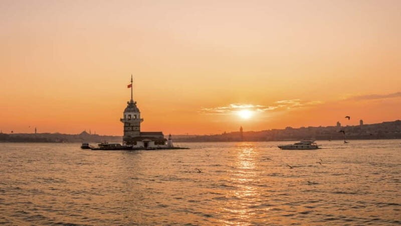 Istanbul: Luxury Yacht on Bosphorus - Who Should Consider This Cruise?