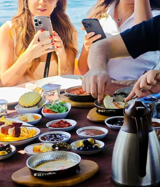 Istanbul: Morning Bosphorus Yacht Cruise w/Turkish Breakfast - Authentic Flavors and Scenic Moments