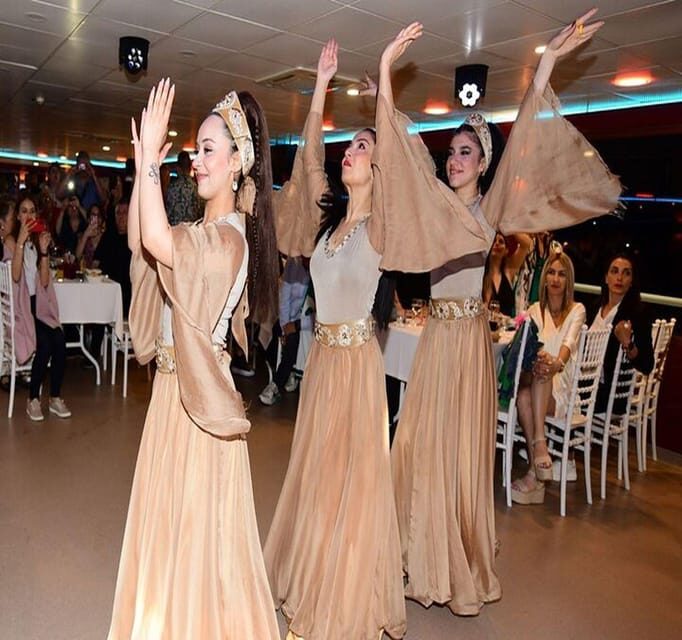 Istanbul: New Year's Eve Bosphorus Dinner Cruise Party 2026 - FAQ