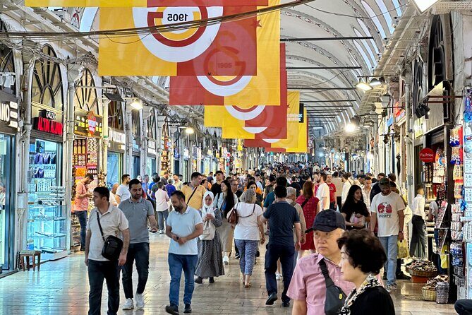 Istanbul Old City: Basilica Cistern - Blue Mosque - Grand Bazaar - Walking the Old City: A Mix of Ancient Ruins and Modern Vibrancy