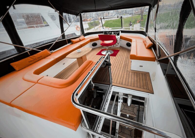 Istanbul: Private Bosphorus Cruise on Luxury Yacht - Istanbul: Private Bosphorus Cruise on Luxury Yacht