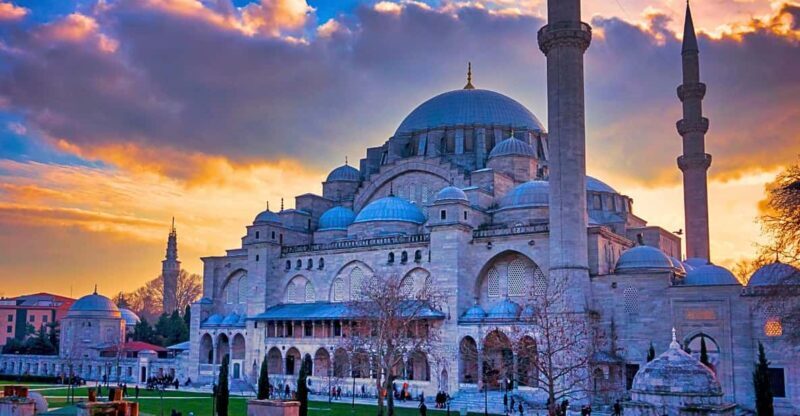 Istanbul: Private Guided Tour of Mosques, Bazaars & Museums - Key Points