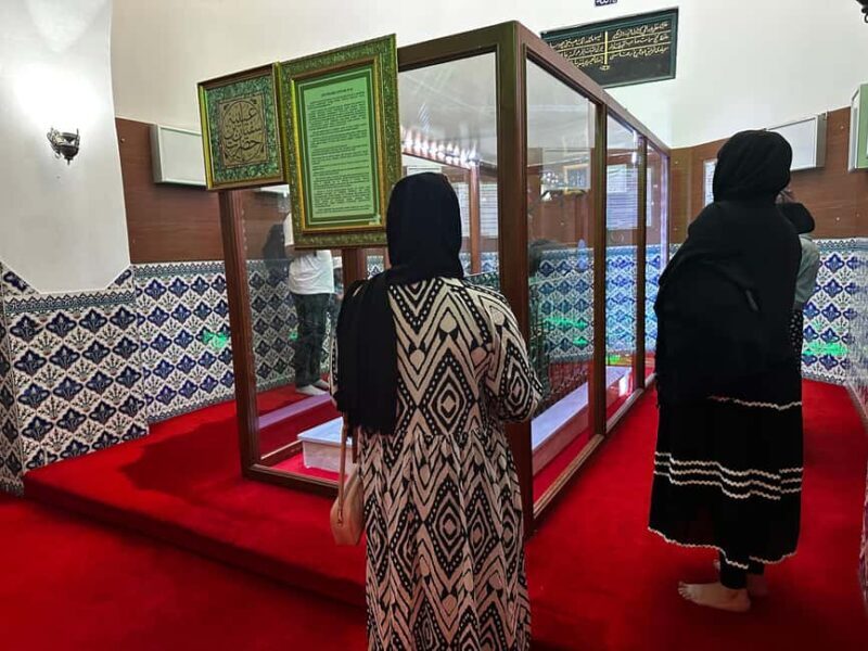 Istanbul Religious Sites Tour w Lunch  Eyup Sultan & More - Key Points