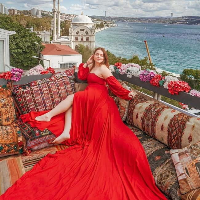 Istanbul: Rooftop Photoshoot with Flying Dress - Why This Rooftop Photoshoot in Istanbul Is Worth Considering