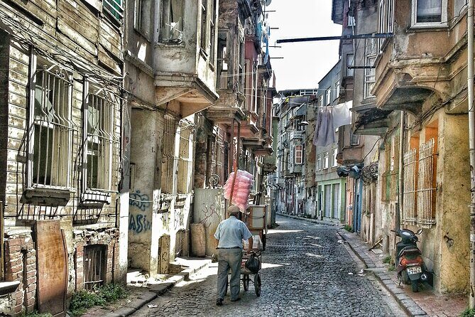 Istanbul Small-Group Sightseeing and Culinary Walking Tour - Exploring the Details of the Istanbul Small-Group Culinary Tour