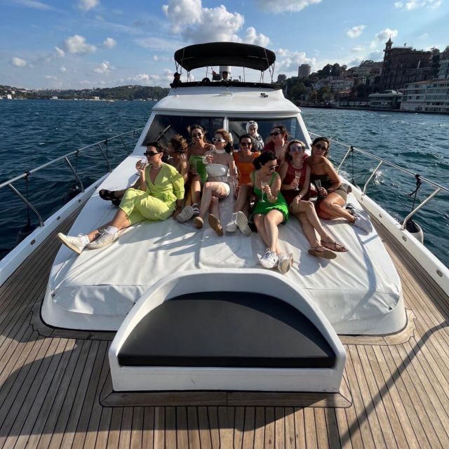 Istanbul: Sunset or Day Small-Group Yacht Cruise with Snacks - Key Points