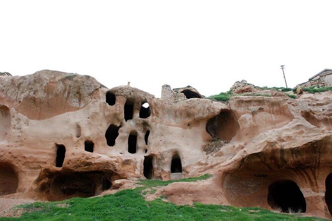 Istanbul to Cappadocia One way tour opt with Balloon ride - 2 Days - FAQs
