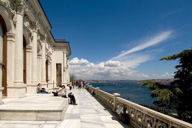 Istanbul Topkapi Palace and Harem Small-Group Guided Tour - A Closer Look at the Experience