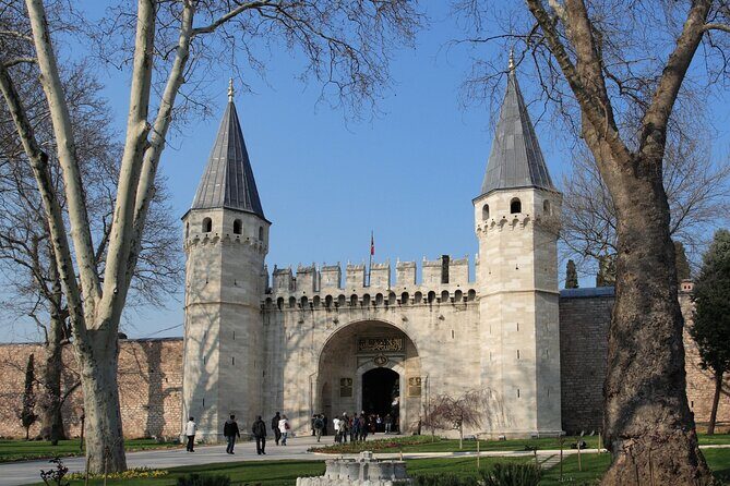 Istanbul: Topkapi Palace Guided Tour and Skip The Line - Authentic Experiences and Practical Details