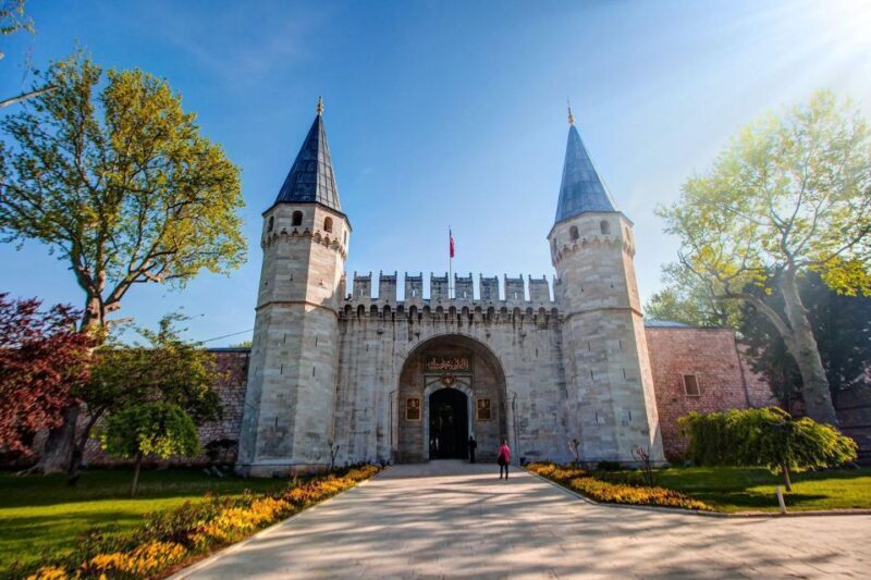 Istanbul: Topkapi Palace Skip-the-Line Ticket & Guided Tour - A Practical Look at the Topkapi Palace Skip-the-Line Guided Tour in Istanbul