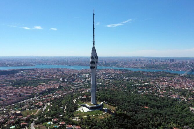 Istanbul Two Continents Tour By Bus And Bosphorus Cruise - Discovering Istanbul: A Day in the City