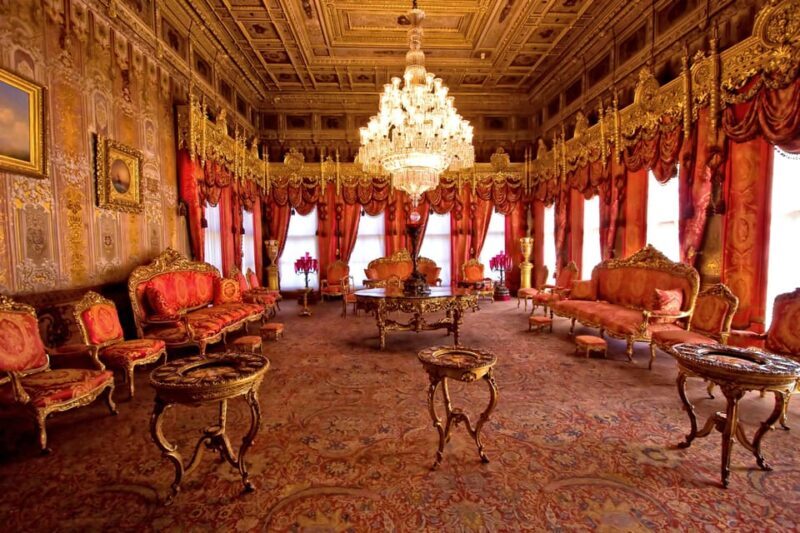 Istanbul:Dolmabahce Palace Skip-the-Line Entry & Audio Guide - Key Points