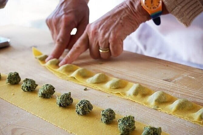 Italian Cooking Class in Florence - a market to table tour - Exploring the Florence Food Market and Its Surroundings
