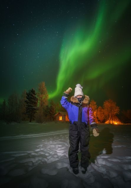 Ivalo: Lake Inari Northern Lights Tour w/ Reindeer & Dinner - Ivalo: Lake Inari Northern Lights Tour w/ Reindeer & Dinner
