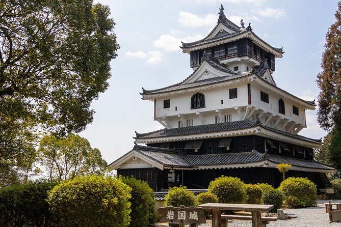 Iwakuni Day Trip from Hiroshima: Private Car to Kintaikyo Bridge - How the Experience Plays Out