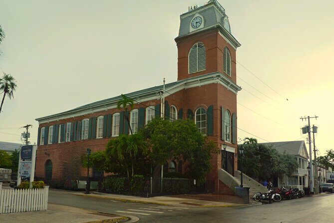 iWitness Key West True Crime Walking Tour - Key Points