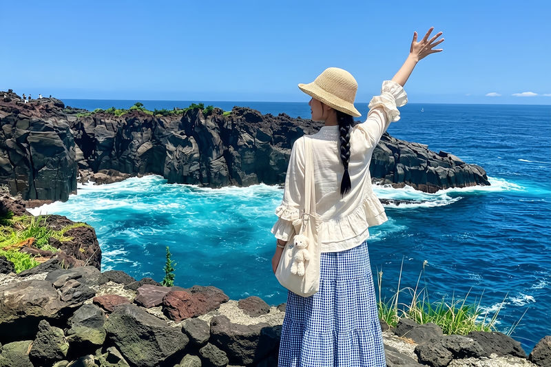 Izu: Mt. Omuro & Cactus Animal Park & Jogasaki Coast & Kadowaki Suspension Bridge Day Trip (Includes Sea View Train Experience) - Jogasaki Coast: lava, cliffs and surf