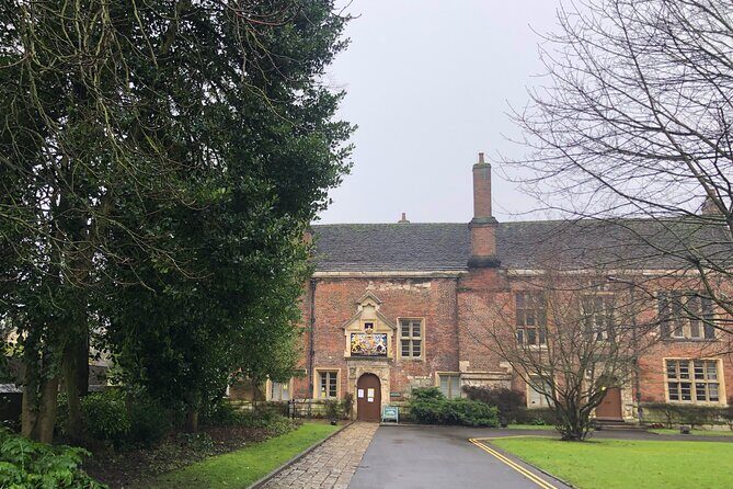 J & M York City Walking Tours - Who Should Book This Tour?