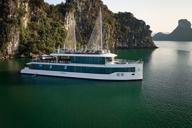 Jade Sails Luxury Halong Bay & Lan Ha Bay 1 Day Cruise from Hanoi - Key Points