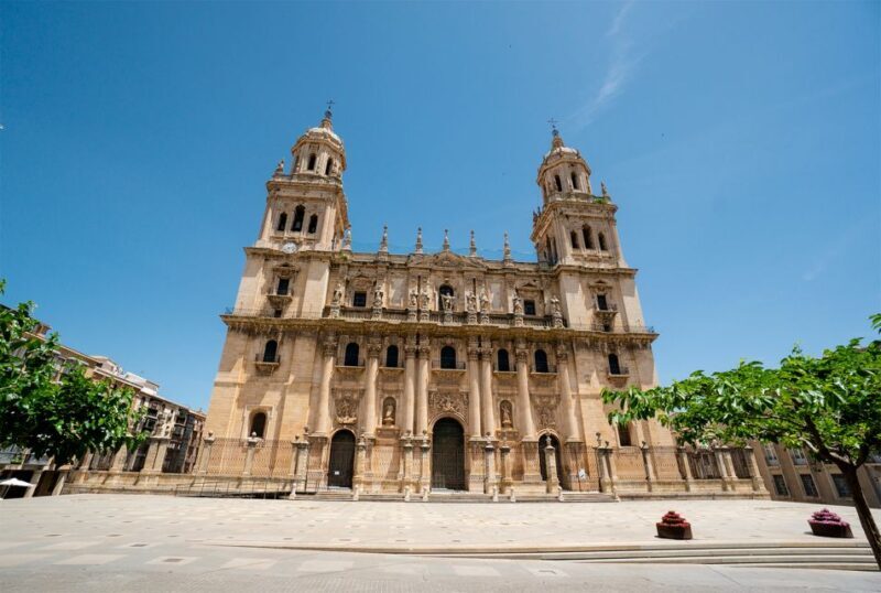 Jaén: 3-hour tour, Cathedral, Jewish Quarter and Arab Baths - A Brief Look at the Jaén 3-Hour Tour: Cathedral, Jewish Quarter, and Arab Baths