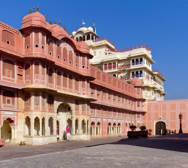 Jaipur: Amber Fort, City Palace and Hawa Mahal Private Tour - Discovering Jaipur: A Closer Look at the Tour