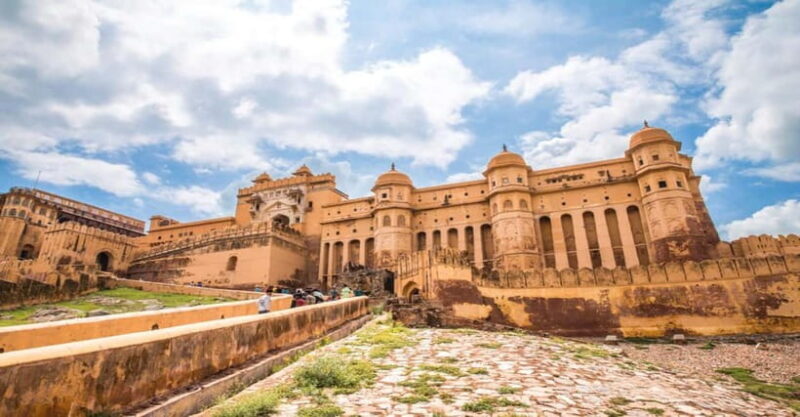 Jaipur: Amber Fort, Stepwell & Blind Love Temple Guided Tour - Discover Jaipur’s Heritage with the Amber Fort, Stepwell & Temple Guided Tour