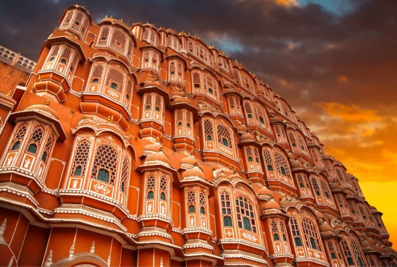 Jaipur City Tour: City Palace, Jantar, Hawa & Jal Mahal - FAQ