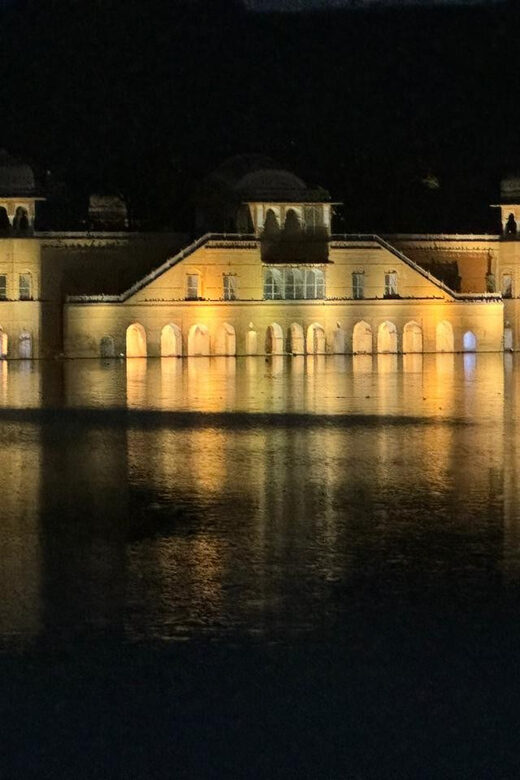 Jaipur: Evening City Tour In Open Jeep - Key Points