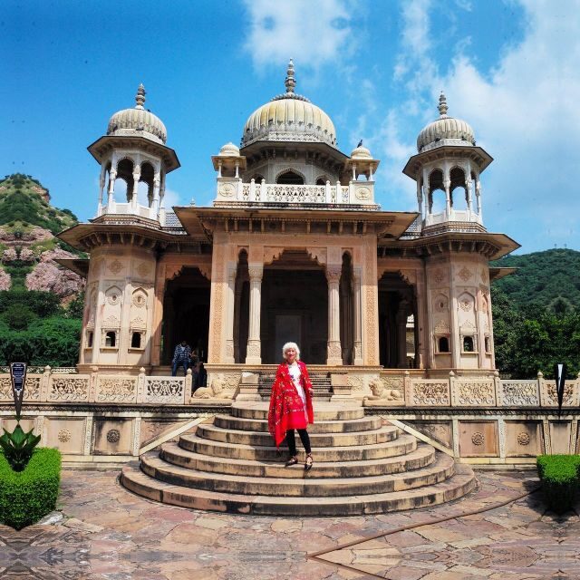 Jaipur: Full-Day Sightseeing Tour with Guide and Lunch - The Sum Up