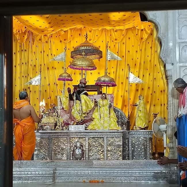 Jaipur: Govind Devji Temple & City Palace Private Tour - A Deep Dive into Jaipur: Govind Devji Temple & City Palace Private Tour