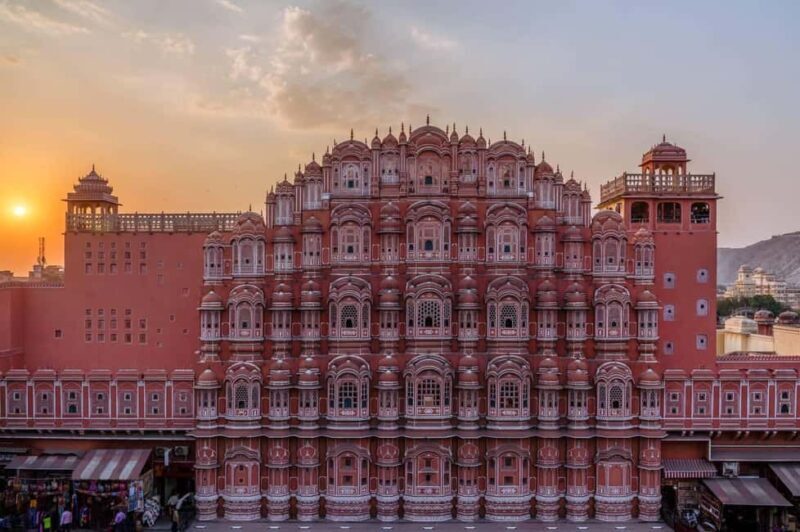 Jaipur: Heritage Forts & Palaces Tour with Monkey Temple - Discovering Panna Meena ka Kund