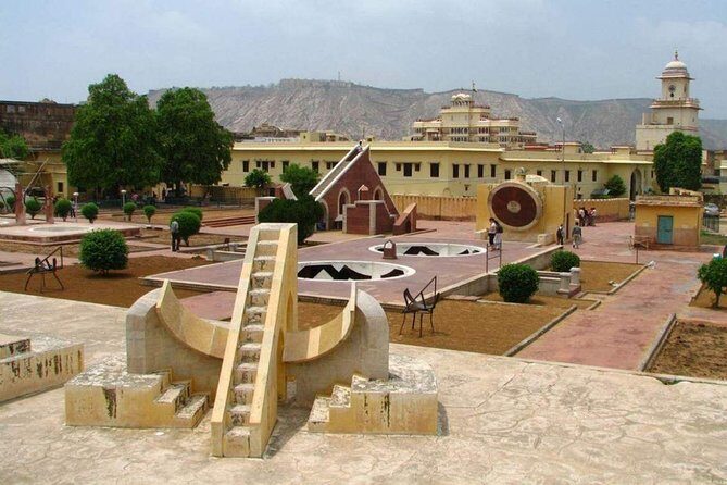 Jaipur: Jaipur City Day tour with Guide by car - Final Thoughts