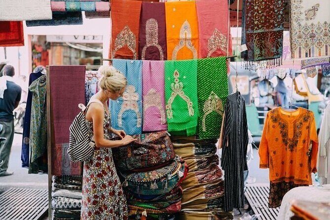 Jaipur Local Shopping Tour with Pickup & Drop-off - Exploring Jaipur’s Hidden Crafts: An In-Depth Review of the Shipping Tour