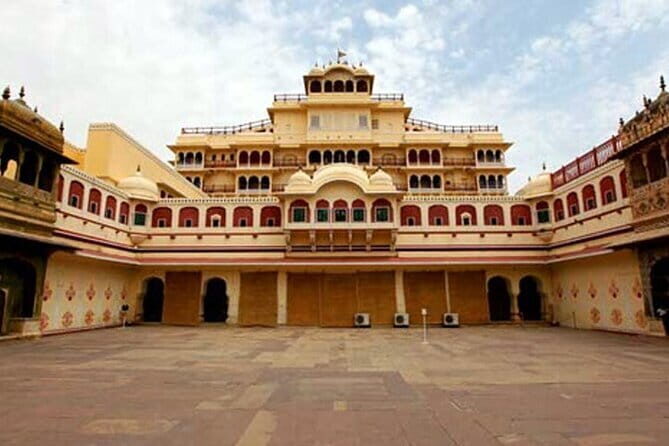 Jaipur One Day Private Sightseeing Tour with Guide - Practical Details and Considerations