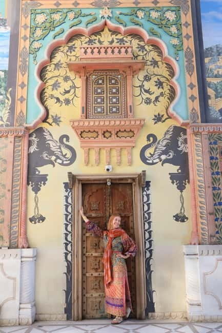 Jaipur: Patrika Gate Professional Photoshoot with Local - The Sum Up