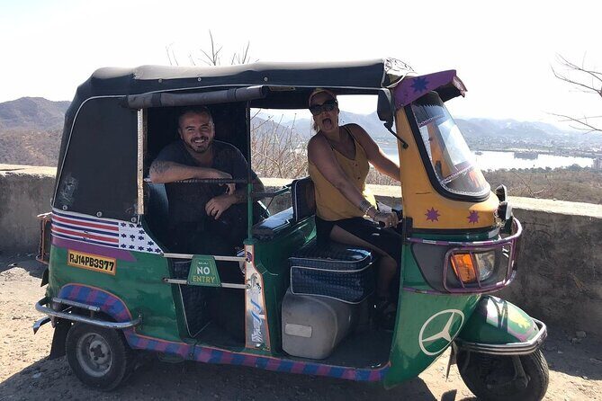 Jaipur Private Full-Day Sightseeing Tour by Tuk-Tuk with Pickup - A Close Look at the Jaipur Private Tuk-Tuk Tour