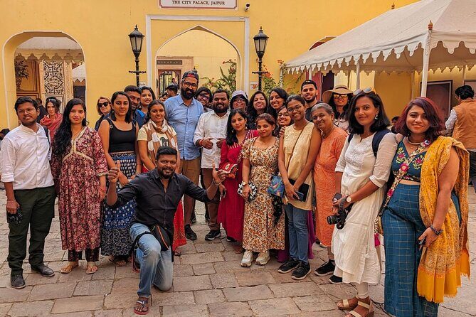 Jaipur Rickshaw Tour Jantar Mantar City Palace - Exploring Jaipur in Style: The Rickshaw Tour of City Palace, Jantar Mantar, and Hawa Mahal