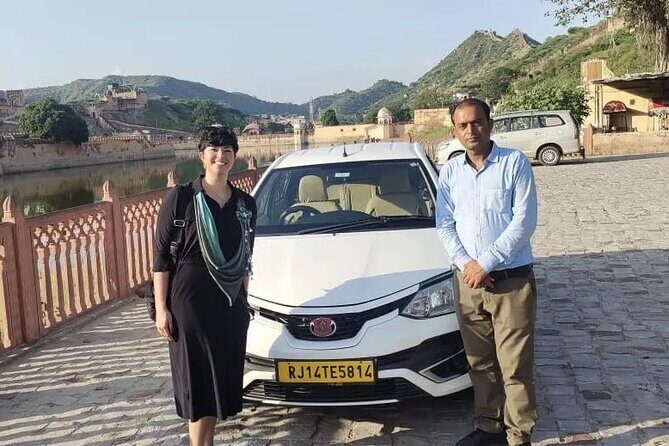 Jaisalmer Airport to Jaisalmer Hotels drop: Private Transfers - A Practical and Peaceful Start in Jaisalmer