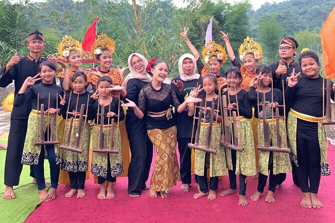 Jakarta Bogor Tour Traditional Performance and Explore Nature - Who Will Appreciate This Tour?